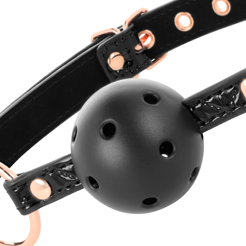Close-up da BEGME Bola Gag Vegan Couro Black Edition para BDSM, mostrando detalhes do material e fecho.
