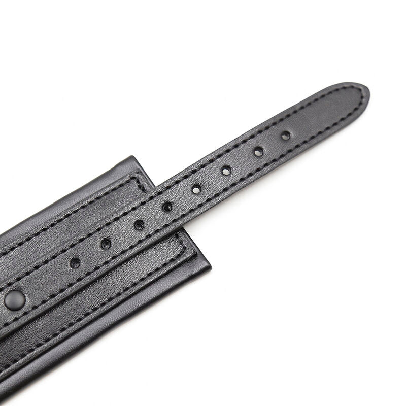 Restrições de pulso ajustáveis em couro sintético Ohmama Fetish para práticas BDSM