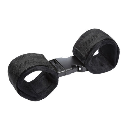 Close-up das Algemas de Pulso OHMAMA FETISH de Nylon com Velcro, mostrando a textura e o fecho ajustável.