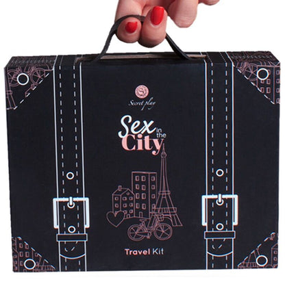 Kit de Viagem SECRETPLAY Sexo na Cidade com vibrador, dado e acessórios para casais.