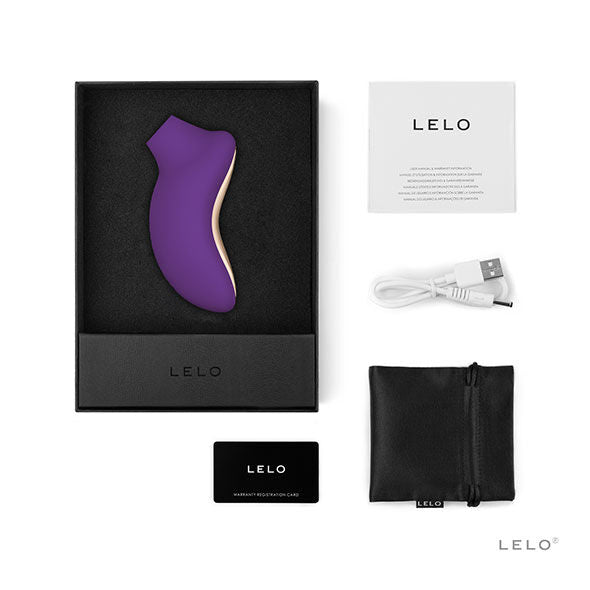 Close-up of the LELO Estimulador de Clitóris SONA 2 CRUISE Lilás, highlighting its ergonomic design and silicone texture.
