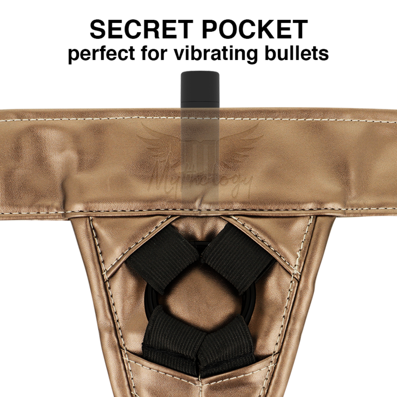 MYTHOLOGY Arnês Fantasia Bronze L/XL para Dildos Strap-On, exibindo design ajustável e acabamento metálico.