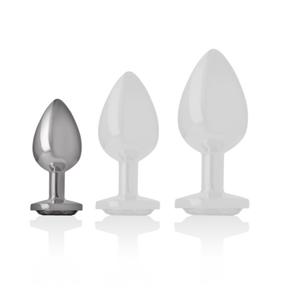 Intense Plug Anal de Metal com Cristal Preto Tamanho S, detalhe do cristal e superfície metálica.