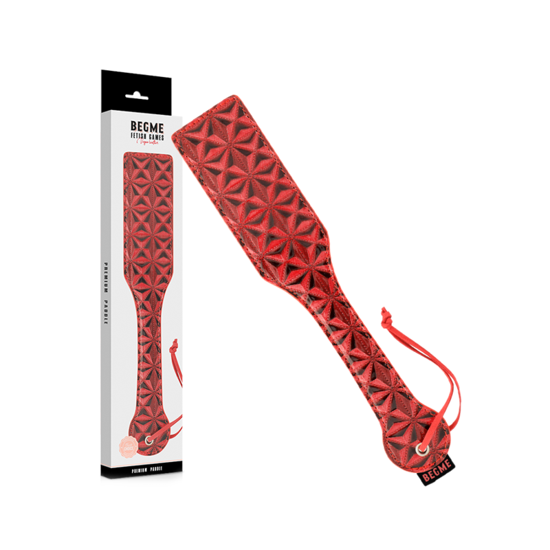 Imagem da Palmatória BEGME de Couro Vegano Red Edition para BDSM