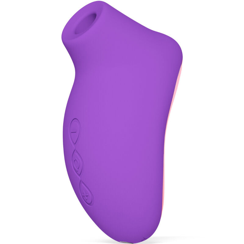 Close-up do LELO SONA 2 Travel Massageador Clitoriano Sónico Roxo, mostrando o seu design ergonómico e a área de estimulação.