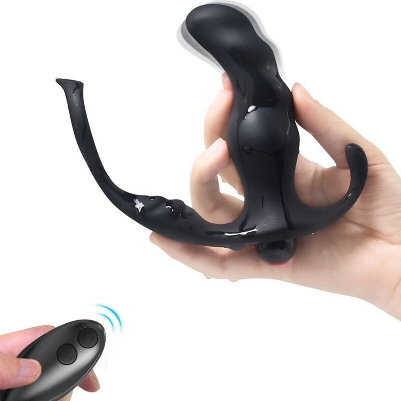 Close-up do vibrador anal ARMONY Knight com anel peniano e controle remoto, destacando seu design ergonômico preto.