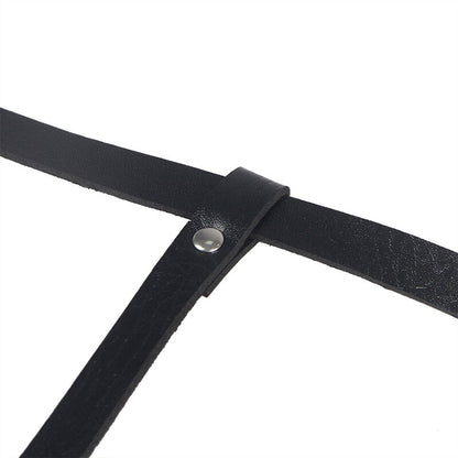 Arnês corporal SUBBLIME em couro preto com detalhes de correntes