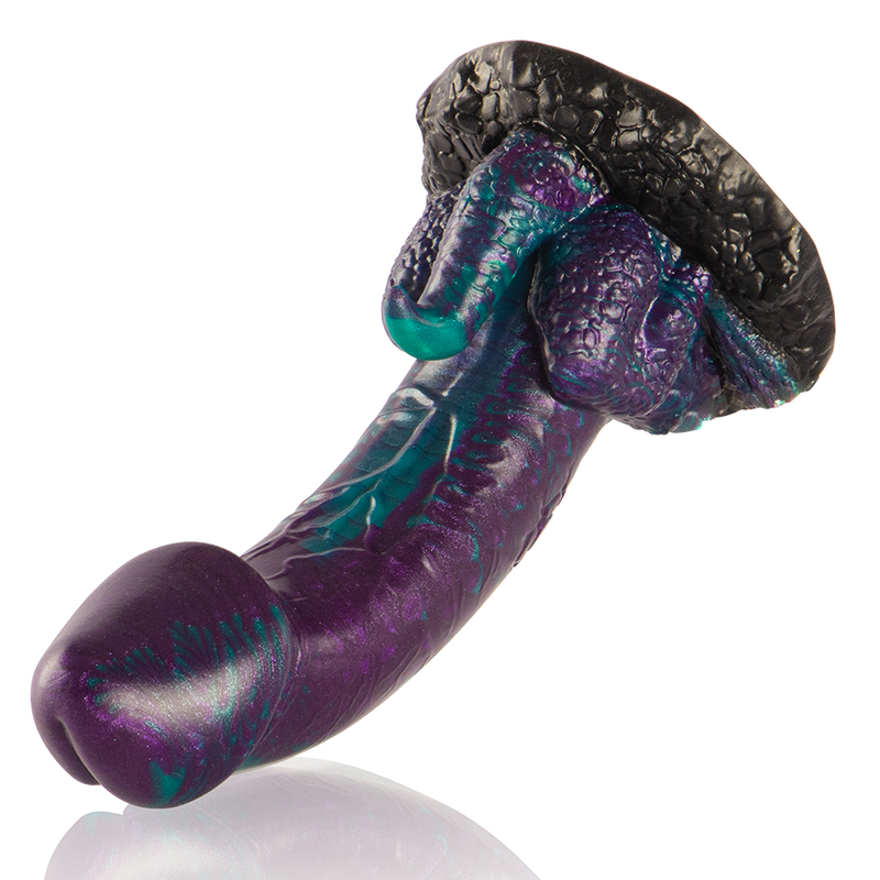 Close-up do EPIC CYBERSILICOCK Dildo Duplo Basilisk Escamoso, mostrando sua textura única e design inspirado na mitologia.
