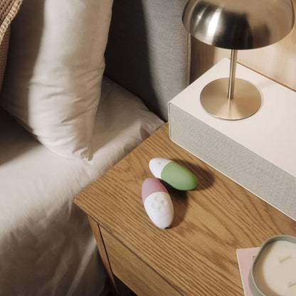 Close-up of the LELO Siri 3 Clitoris Massager Pistachio Creme showing its ergonomic design and premium material.