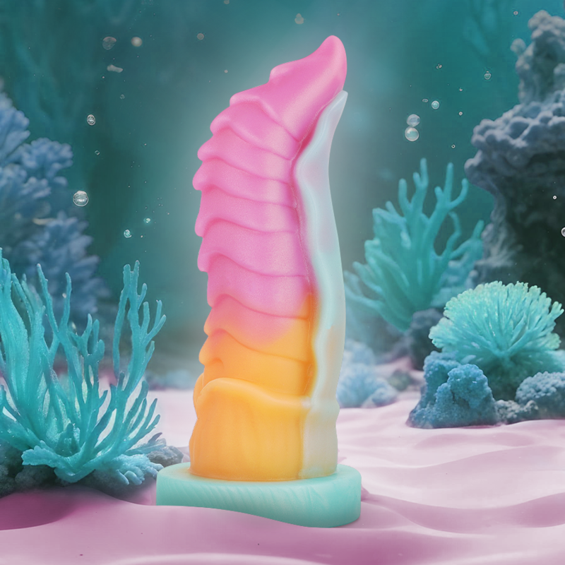 Close-up do Dildo EPIC Kelpie Formato Cavalo, mostrando sua textura em silicone e base com ventosa.
