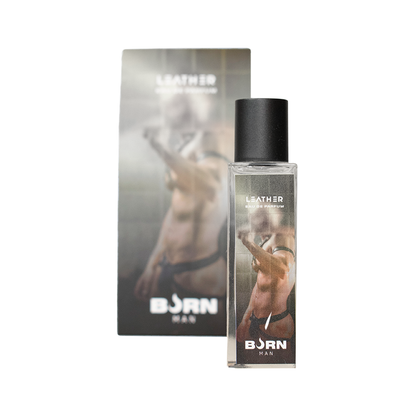 BURN Perfume Masculino de Couro 20 ML, mostrando o frasco elegante e a cor do líquido.