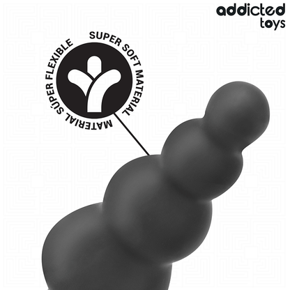 Close-up do ADDICTED TOYS Plug Anal com Anel Modelo 5, mostrando seu design ergonómico e material de silicone médico.