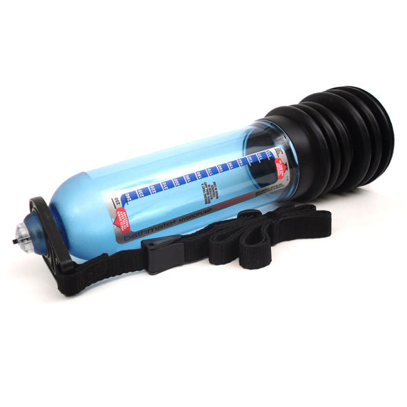 Arnês de suporte BATHMATE para uso em chuveiro com bombas de vácuo, mostrando o design ajustável e material resistente à água.