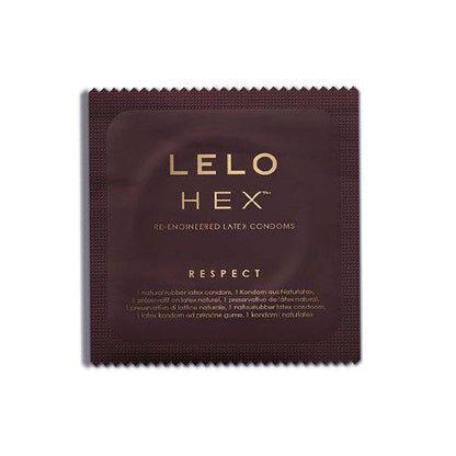 Close-up dos LELO Preservativos HEX Respect XL 12 Pack, mostrando a embalagem e o design hexagonal.