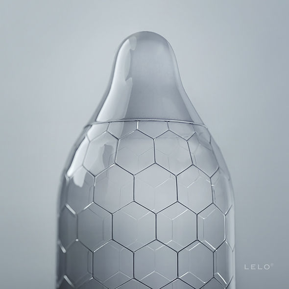 Caixa de Preservativos LELO HEX 36 Unidades, destacando a estrutura hexagonal e o design inovador.
