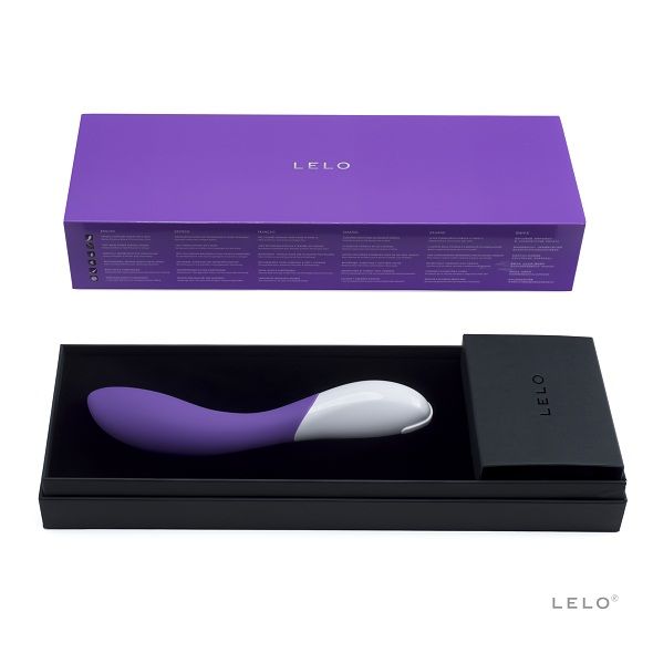Close-up do LELO Vibrador Mona 2 Roxo, destacando o design ergonómico e a textura suave de silicone.