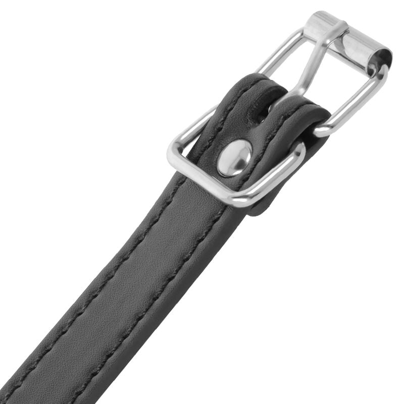 Anel peniano Darkness com alça e corrente para BDSM, em couro vegano preto e detalhes metálicos.