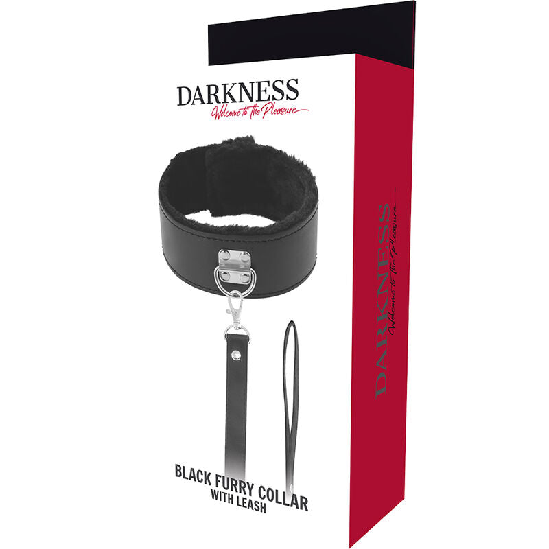 Colar BDSM Darkness forrado com corrente preta, design elegante e ajustável para conforto e controlo.
