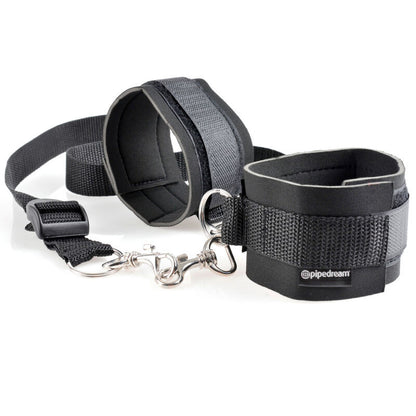 Close-up do Conjunto de Punhos e Amarras Ajustáveis FETISH FANTASY com Máscara, mostrando seus detalhes.