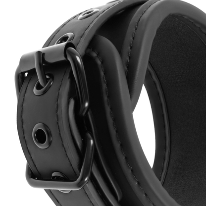 Close-up do Conjunto de Laços de Cama BDSM Luxo FETISH SUBMISSIVE com forro de neoprene e couro vegano.